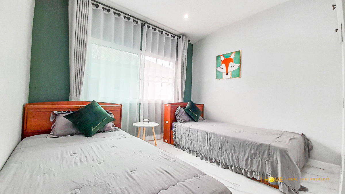 picture 2-Storey Detached House for Rent with Private Swimming Pool - 29/42