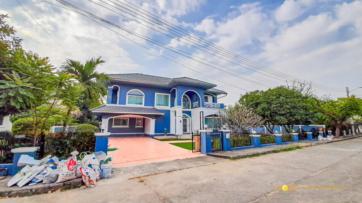 picture 2-Storey Detached House for Rent with Private Swimming Pool - 3/42