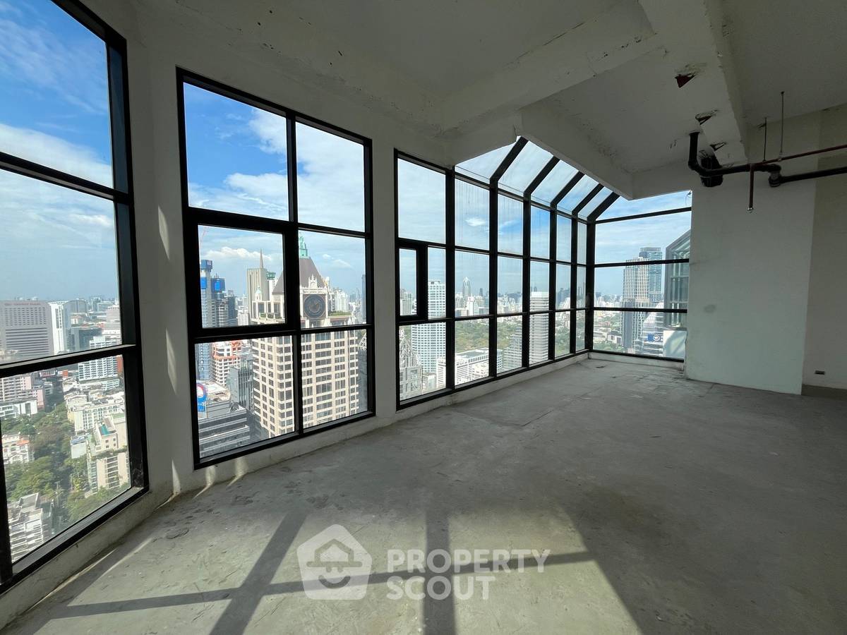 รูป คอนโด 5 ห้องนอน ขาย ที่ สาทร การ์เด้นส์ ใกล้ MRT สีลม (ID 3044653) - รูปที่ 2/19