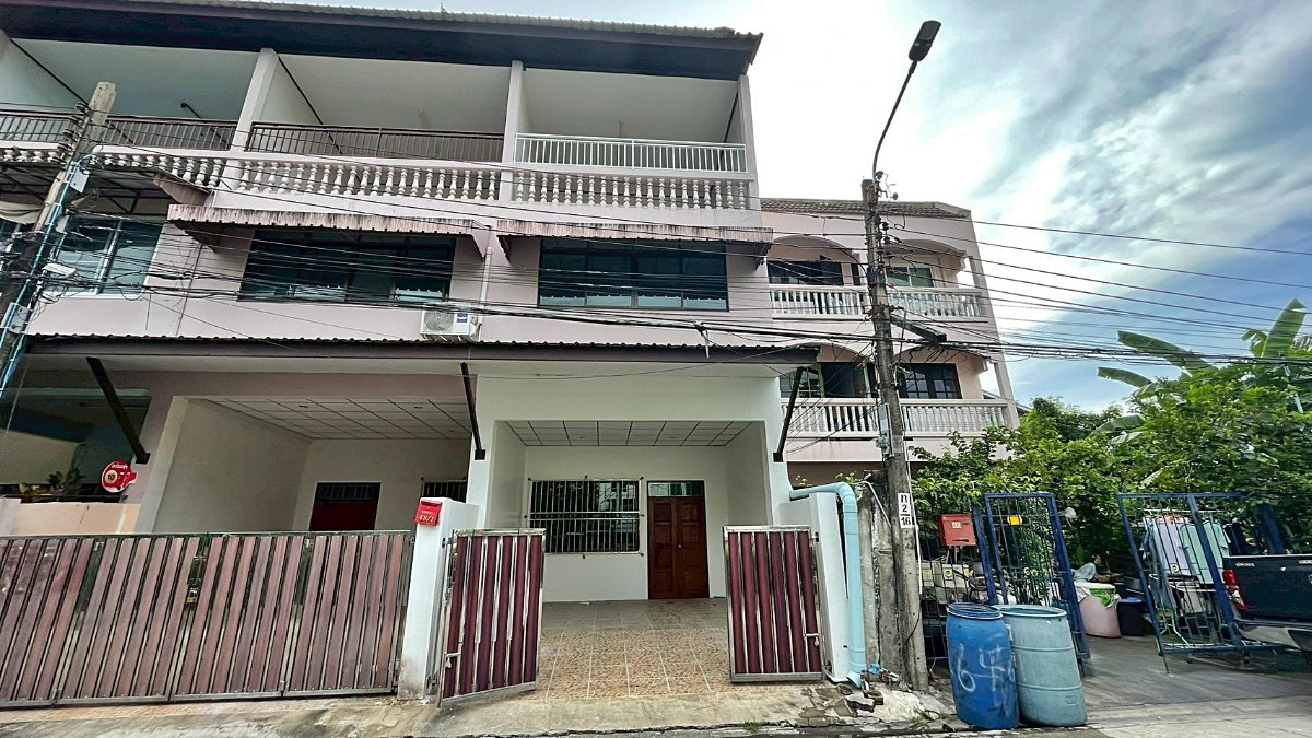 picture Home office for rent at On Nut 20 Sukhumvit 77 - 1/24