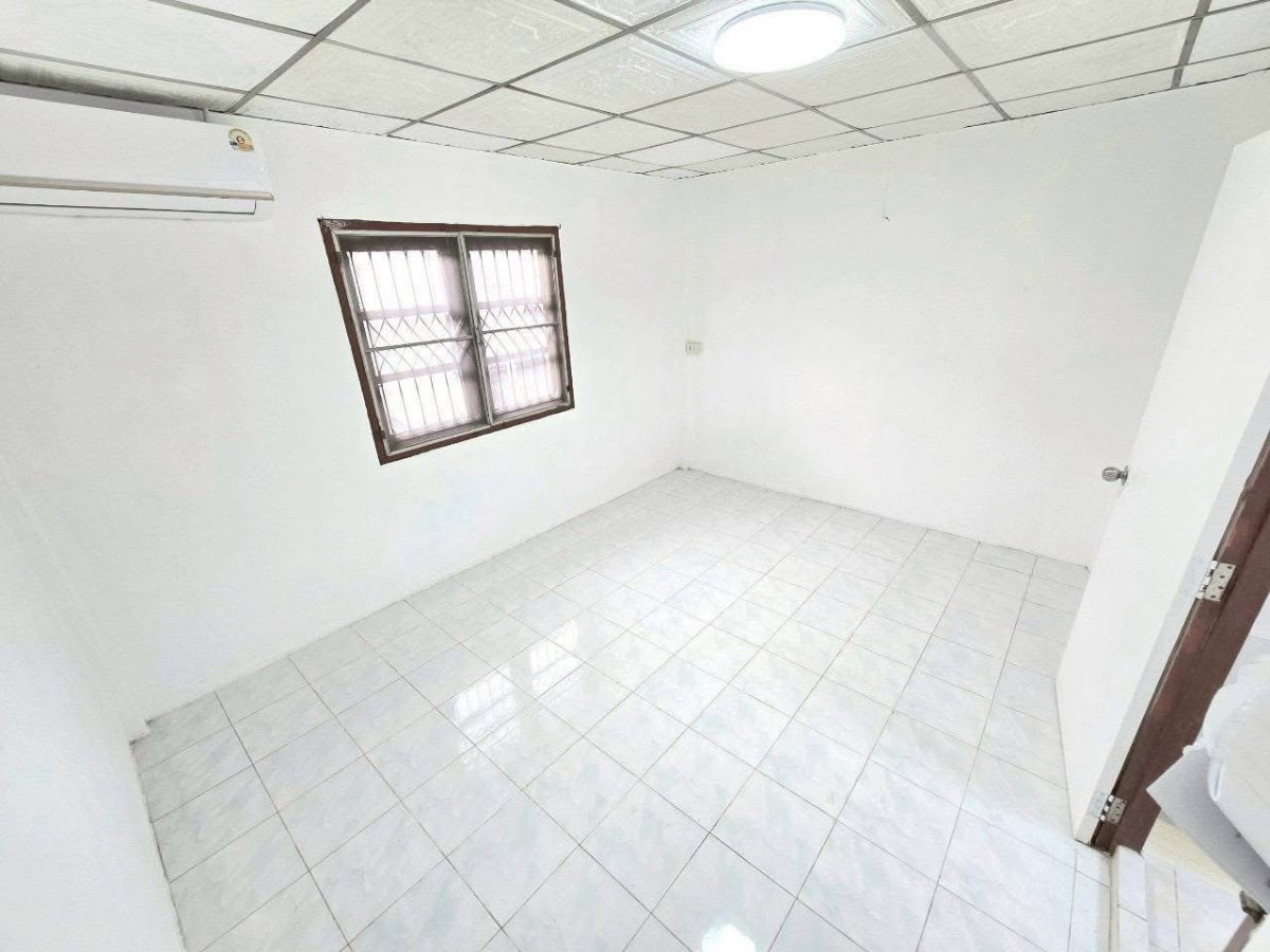 รูป 🏡✨ ให้เช่าทาวน์โฮม 2 ชั้น หมู่บ้านท่าเรือ ซอยวชิรธรรมสาธิต 57 แยก 26 2 ห้องนอน 2 ห้องน้ำ ใกล้ BTS ปุณณวิถี Pet Friendly - รูปที่ 7/8