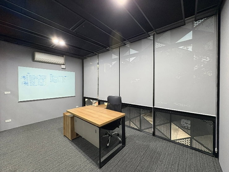picture ðĢðĢFor rent Garden Office & Waterfront Space 3-stories Sukhumvit 105 (Typing 0974164645, Line: JKJK4645 instead of clicking the blue/green button) - 26/37