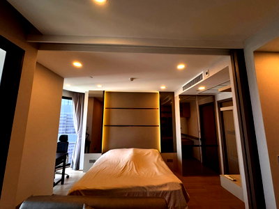 ขายคอนโด : 🔥ขาย Ashton Chula - Silom แอชตัน จุฬา - สีลม  คอนโดหรูทำเลใจกลางเมือง ใกล้จุฬาฯ และ MRT สามย่าน เพียง 190 เมตร ห้องมุม ได้ความเป็นส่วนตัว  ✅