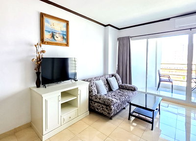 Condos for sale : View Talay 5D Jomtien Sea View Condo for Sale