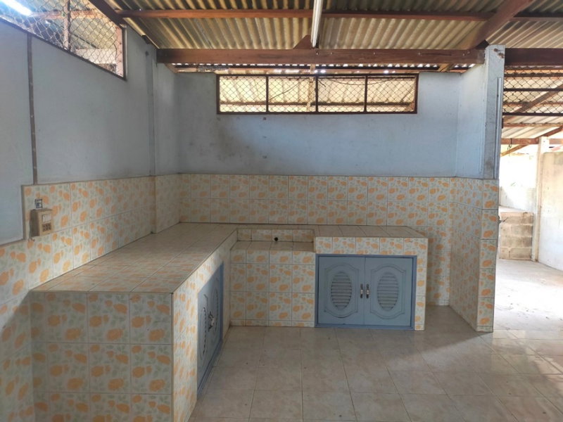 รูป AL-7-0237|บ้านพักอาศัยครึ่งตึกครึ่งไม้ 2 ชั้น 4 หมู่ 13 บ้านล้อมไผ่-บ้านโคกกุง ต. ศรีสุข อ.สีชมพู จ.ขอนแก่น (ราคา 480,000  บาท)  - รูปที่ 8/14