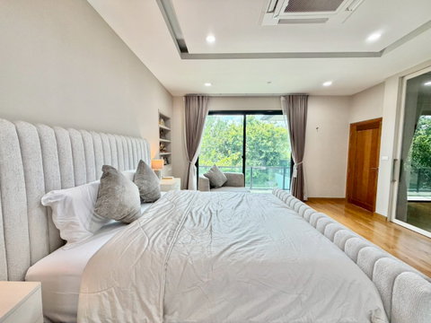 ✨ Casalunar Mesto Home | Behind Central Chonburi The ultimate privacy in a prime, central location of Chonburi.