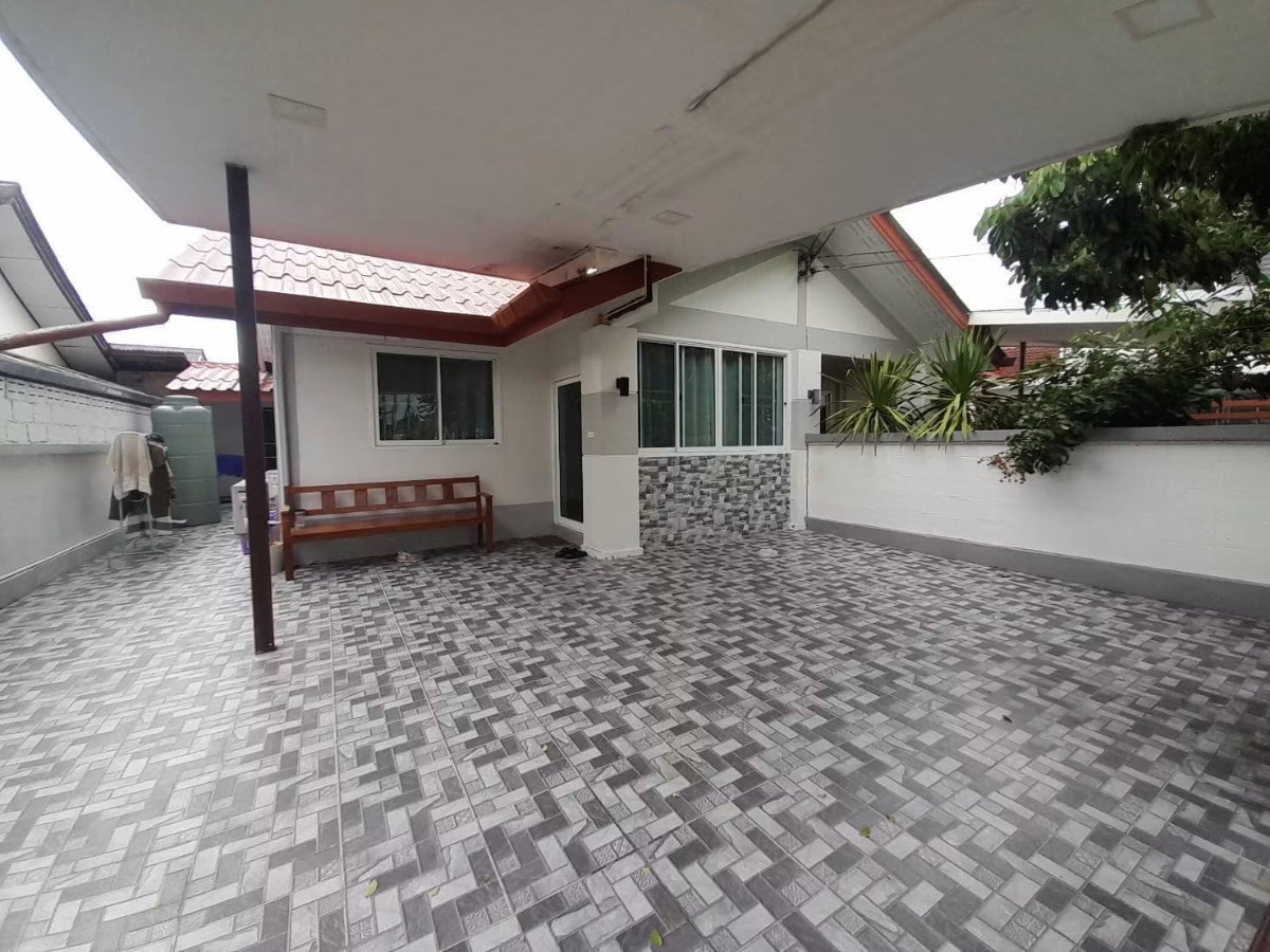 รูป 🏡 บ้านให้เช่า บ้านชั้นเดียว รีโนเวทใหม่ พร้อมเฟอร์นิเจอร์ ในตัวเมือง ทำเลดีมาก เดินทางสะดวก ใกล้เซ็นทรัล สนามบินเชียงใหม่ โรงพยาบาล ร้านสะดวกซื้อ - รูปที่ 2/10