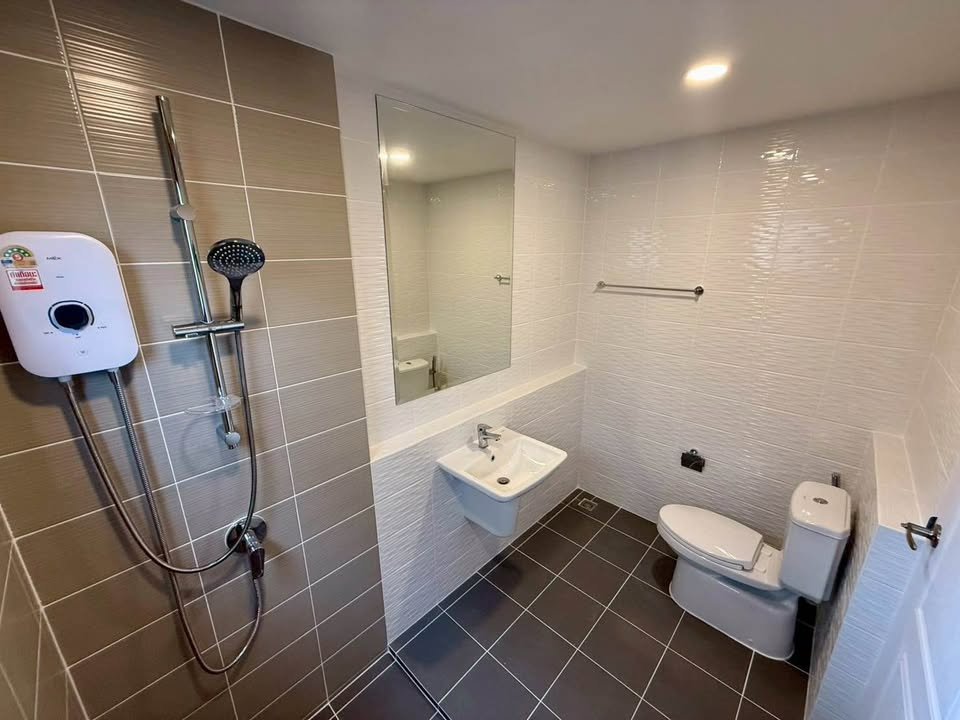 รูป HR3566ให้เช่าบ้านเดี่ยวหรูหลังใหญ่ 85 ตร.ว. CENTRO วิภาวดี ใกล้สนามบินดอนเมือง & รร.นานาชาติ Harrow บ้านใหม่พร้อมอยู่ มีห้องแม่บ้าน + EV Charger  - รูปที่ 28/46