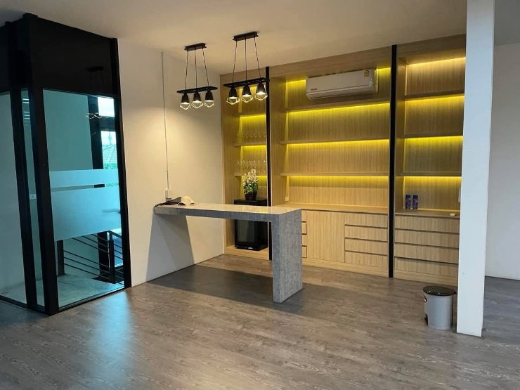 picture ðĢðĢFor rent Garden Office & Waterfront Space 3-stories Sukhumvit 105 (Typing 0974164645, Line: JKJK4645 instead of clicking the blue/green button) - 29/37