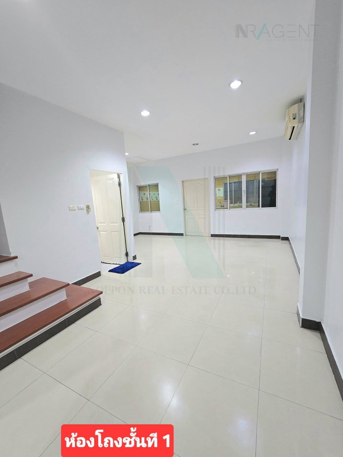 รูป ให้เช่าทาวน์เฮาส์ 4 ชั้น บ้านกลางเมือง บริติช ทาวน์ ศรีนครินทร์ 3 ห้องนอน 4 ห้องน้ำ - รูปที่ 2/8