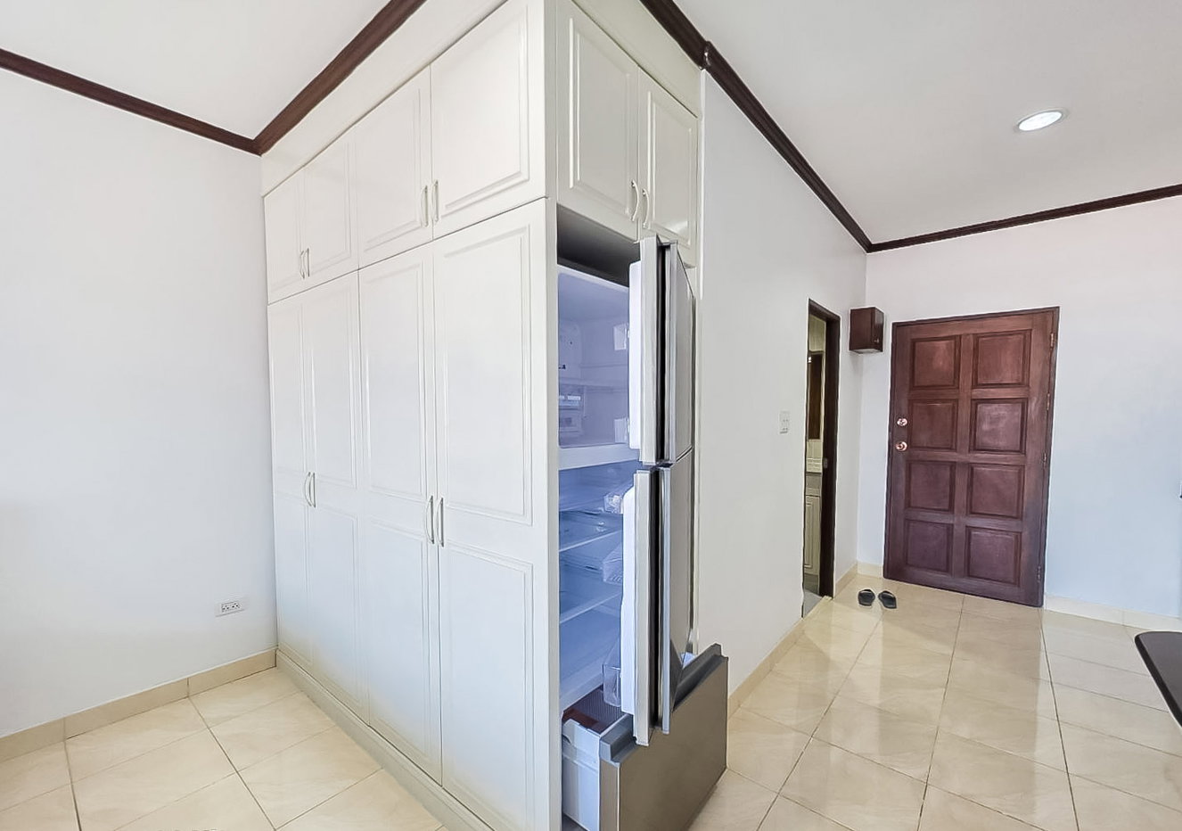 รูป View Talay 5D Jomtien Sea View Condo for Sale - รูปที่ 3/12