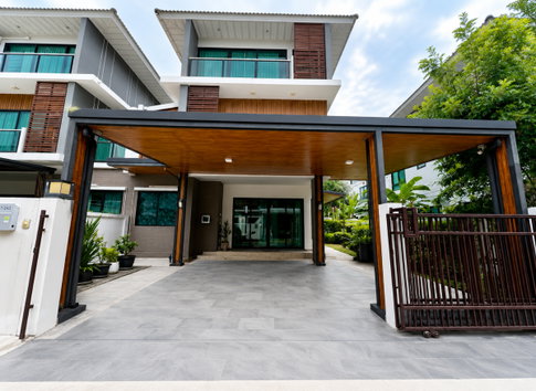 For Sale: 3-Storey Semi-Detached Home at Supalai Essence Ladprao  Spacious Green Living | Premium Upgrades | Prime Ladprao Location Near MRT 