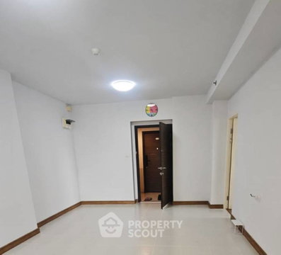 2-BR Condo For Sale, Supalai Park Phaholyothin Near BTS Ha Yaek Lat Phrao (ID 3043831)