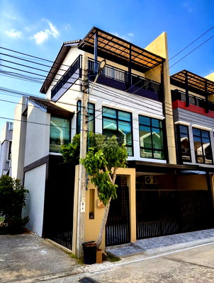 Townhouses for sale Bangkok : For Sale Townhouse/Townhome  , Urbantara Espacio Prachauthit 76 , wide frontage , Thung Khu , Thung Khu , Bangkok , CX-161844 ✅ Live chat with us ADD LINE @connexproperty ✅