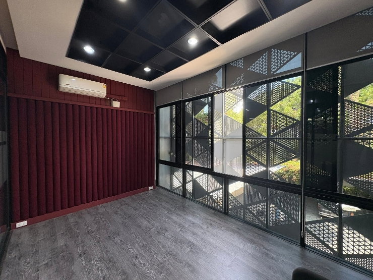 picture ðĢðĢFor rent Garden Office & Waterfront Space 3-stories Sukhumvit 105 (Typing 0974164645, Line: JKJK4645 instead of clicking the blue/green button) - 17/37