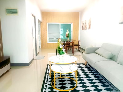 ทาวน์โฮม ชลบุรี : Renovated Corner Townhome for Sale Nong Prue East Pattaya