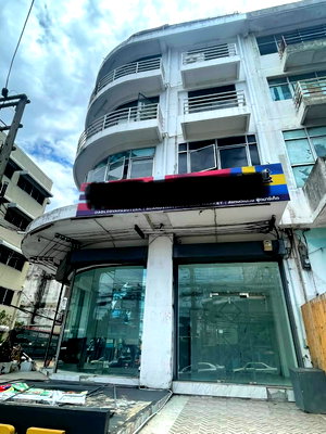 เช่าอาคารพาณิชย์ สถาบันเทคโนโลยีไทย-ญี่ปุ่น : HR3568ให้เช่าตึกแถวหลังมุม 2 คูหาทุบทะลุ 450 ตร.ม. ติดถนนใหญ่อ่อนนุช เดิน 350 เมตรถึง MRT ศรีนุช จอดรถได้ฟรี 3 คัน 