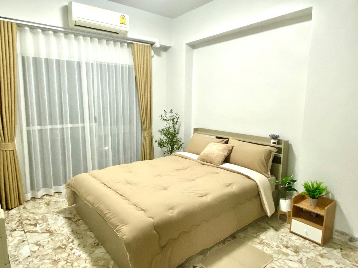 รูป ขายคอนโดบ้านสุโขทัย ชั้น 6 อาคาร 3 ย่านรามคำแหง ใกล้รถไฟฟ้าสายสีเหลืองสถานีแยกลำสาลี และ สายสีส้มสถานีรามคำแหง 34 - รูปที่ 3/10