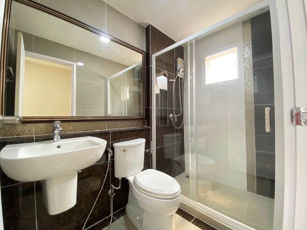 รูป 🏡✨ บ้านเดี่ยวหลังมุมให้เช่า โกลเด้น นีโอ สุขุมวิท–ลาซาล (Golden Neo Sukhumvit–Lasalle) 3 ห้องนอน 3 ห้องน้ำ - รูปที่ 8/15