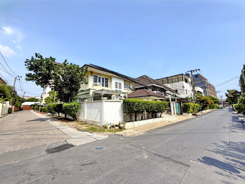 HK0666, House for sale 4 Br., Huaikwang
