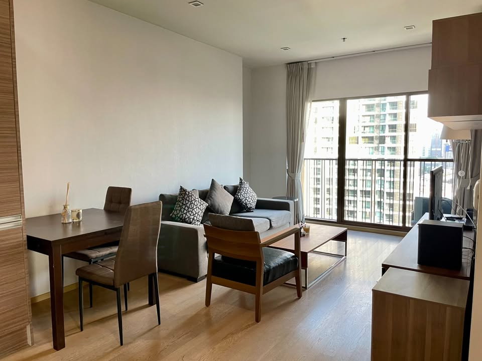 รูป 📍ให้เช่า Noble Refine Sukhumvit 26 | 2 ห้องนอน ห้องมุม 68 ตร.ม. รีโนเวทใหม่ ใกล้ BTS พร้อมพงษ์เพียง 5 นาที - รูปที่ 4/10