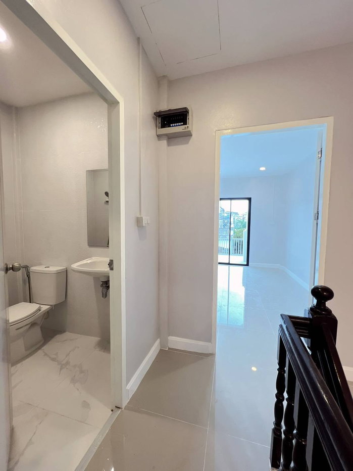 picture ⭐✨RH-051 Townhouse for Sale at Lapawan 3 ✨⭐ - 9/15