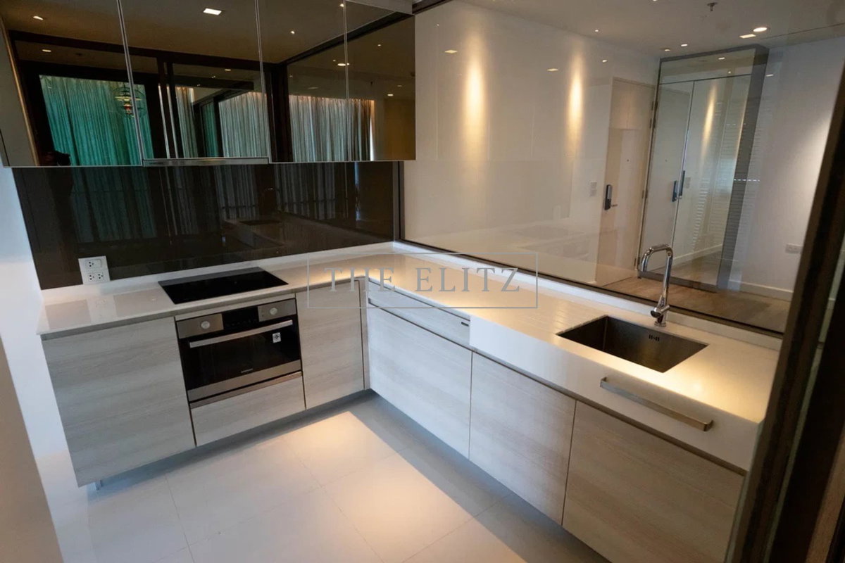 รูป ✨ THE VIP PRIVATE SANCTUARY! HIGH-END HIGH-RISE FOR RENT – 0 STEPS TO THE BTS & ONLY 2 STATIONS FROM SATHORN! ✨ - รูปที่ 2/19