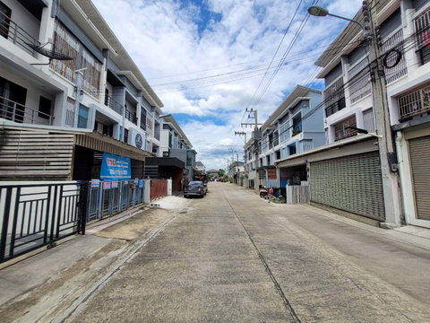 TOWN HOUSE 20.6 Sq.w. Muang Pathum Thani Pathumthani for 3.6M