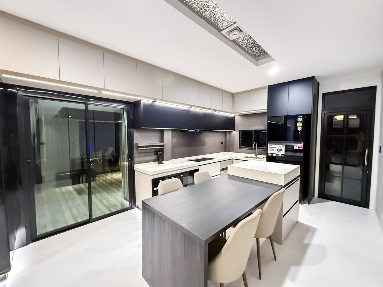 รูป Pool Villa for Sale East Pattaya 4 Bedroom Investment Opportunity - รูปที่ 9/21