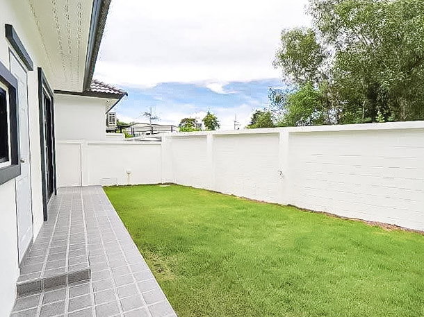 picture Luxury House for Sale Nong Pla Lai East Pattaya New 3Bedroom - 10/14