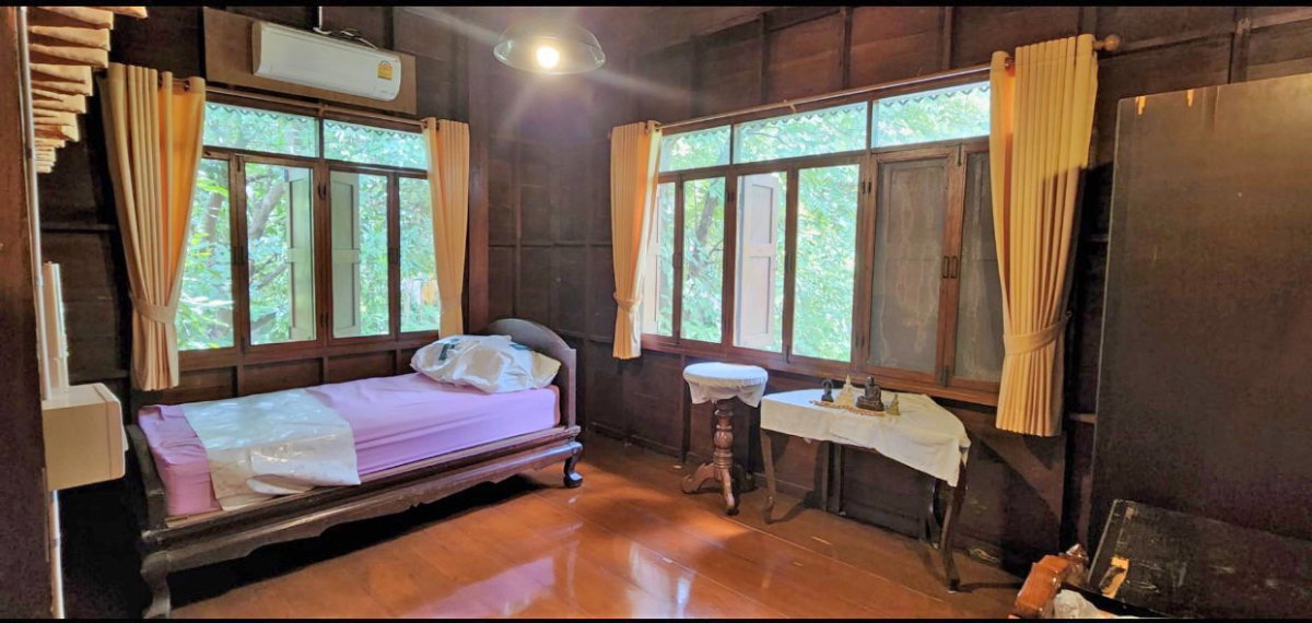 picture 2-Storey Detached House for Rent - 7/10