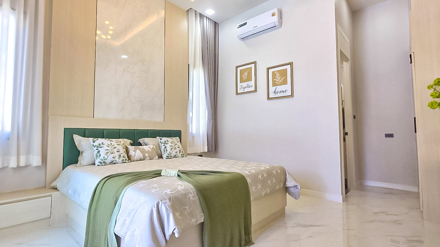 รูป Luxury Pool Villa for Sale Mabprachan East Pattaya 4Bedroom - รูปที่ 9/19