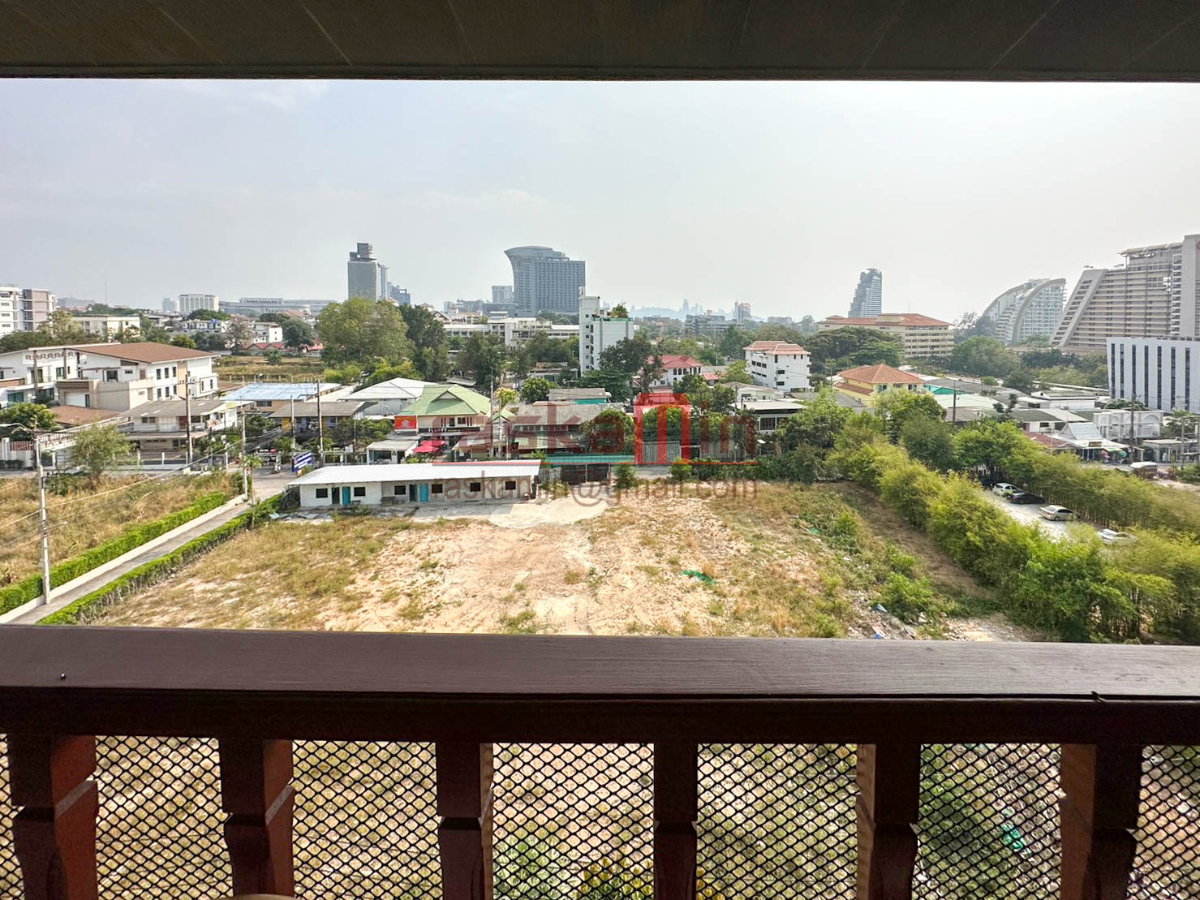 picture 🌊 Spacious Studio Condo for Sale in Wongamat | Foreign Ownership - 7/17