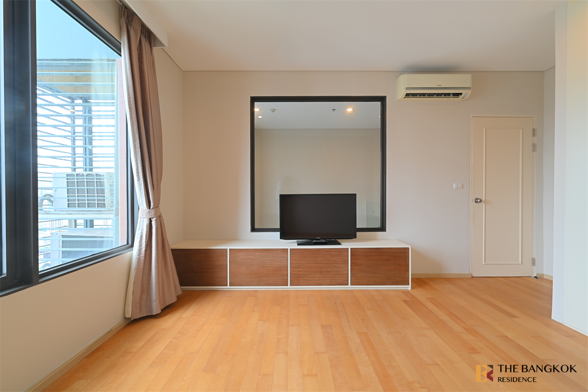 picture Villa Asoke Looking for an owner for this special unit near MRT Phetchaburi Station - 1/10