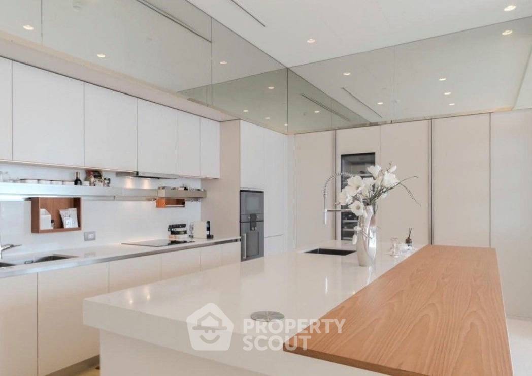 รูป คอนโดมิเนียม 4 ห้องนอน ขาย The Residences at Sindhorn Kempinski ใกล้ BTS ราชดำริ (ID 3043584) - รูปที่ 2/6