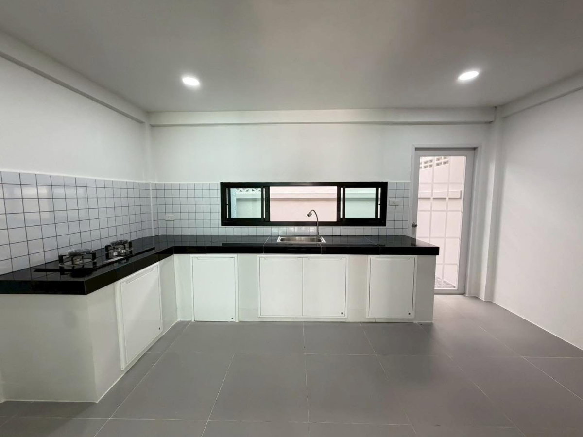 รูป ⭐✨RH-045 ขายทาวน์โฮมสรานนท์ ( Saranon House )✨⭐ - รูปที่ 6/13
