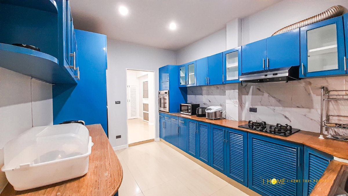picture 2-Storey Detached House for Rent with Private Swimming Pool - 40/42