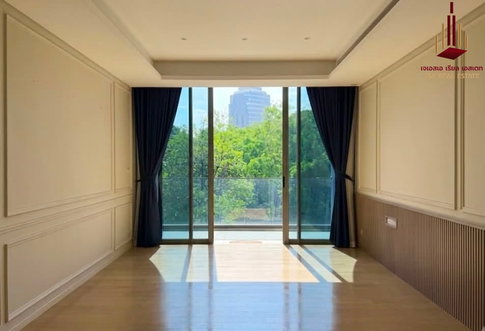 ✨ For Sale: Baan Sindhorn Condo ✨ 💰 Only 26,700,000 THB