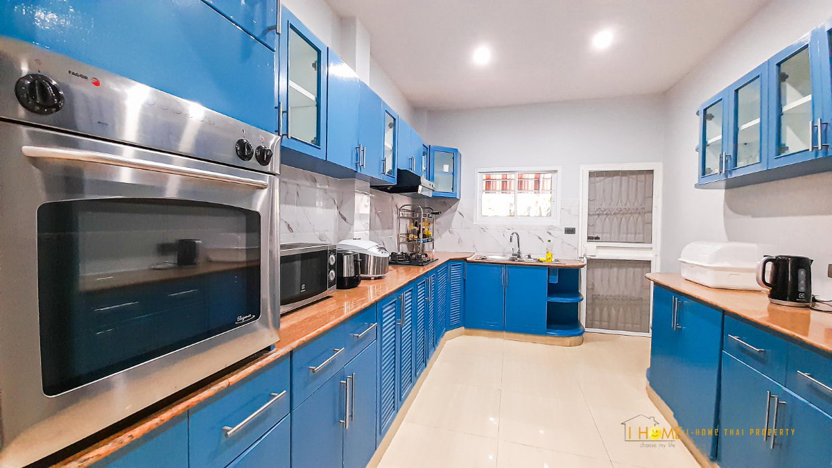 picture 2-Storey Detached House for Rent with Private Swimming Pool - 38/42