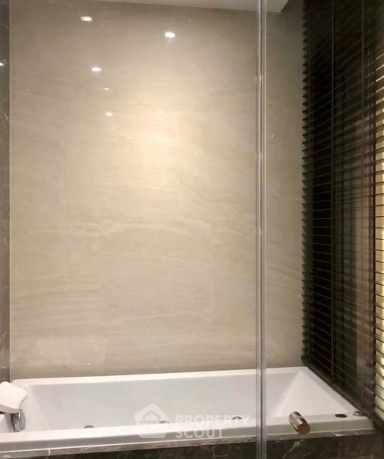 picture 2-BR Condo 75 Sqm At Ashton Silom, 300m to BTS Chong Nonsi (ID 3018666) - 3/6