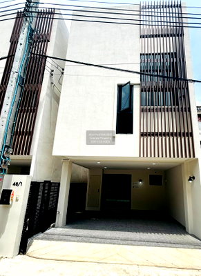 Townhouses for rent Bangkok : For Rent Townhouse/Townhome  , Oak House Sukhumvit 101/1 , BTS-Punnawithi , Bang Chak , Phra Khanong , Bangkok , CX-161604 ✅ Live chat with us ADD LINE @connexproperty ✅