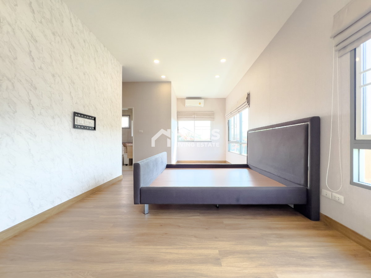 picture Perfect Place Rattanathibet-Saima / 4 Bedrooms #HRP3017 - 12/33