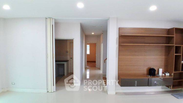 รูป บ้าน 4 ห้องนอน ขาย เฟรนด์ลี่สัตว์เลี้ยง เดอะ เซนโทร วัชรพล ใกล้สายไหม (ID 3045857) - รูปที่ 15/20