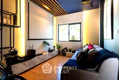บ้านเดี่ยว สนามบินสุวรรณภูมิ : บ้าน 4 ห้องนอน รองรับสัตว์เลี้ยง | Centro Onnut-Suvarnabhumi (ID 3045277)