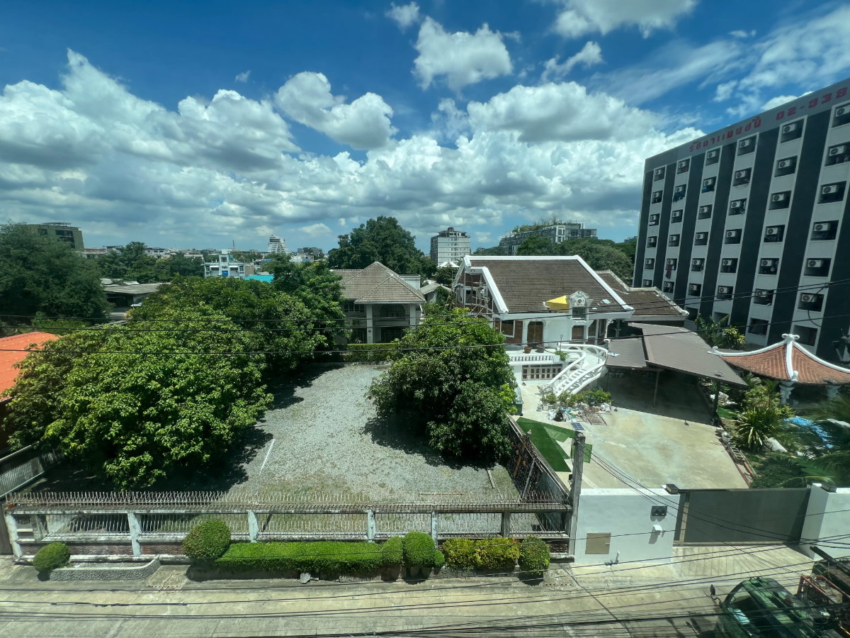 รูป 🏢 ลิฟวิ่งเนสท์ ลาดพร้าว 44 เพียง 2.09 ล้าน! พร้อมอยู่  ทำเลใจกลางเมือง เดินทางสะดวก เหมาะทั้งอยู่เอง และลงทุนปล่อย ✨ - รูปที่ 11/12