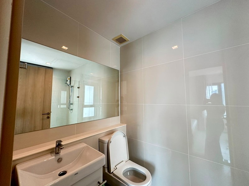 picture Life One Wireless for rent Near BTS Ploenchit - 7/9
