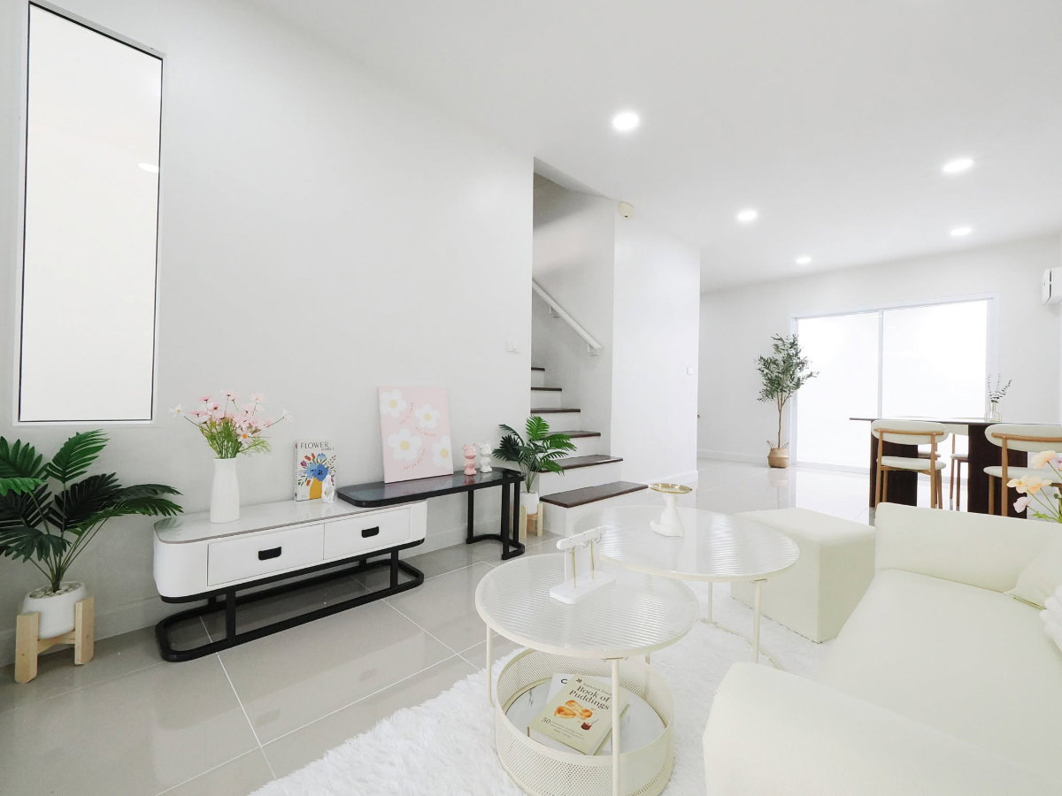 รูป ทาวน์เฮ้าส์ 2 ชั้น ม.พลีโน่ 20.4 ตร.ว. 3 ห้องนอน 2 ห้องน้ำ ทำเลต้นโครงการ พร้อมเฟอร์ ขาย 1.88ล้าน - รูปที่ 10/50
