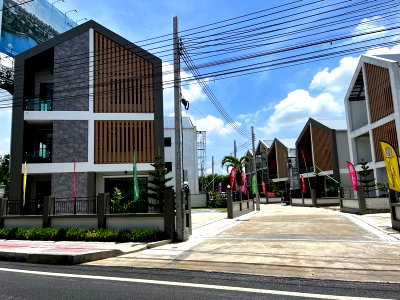 สำนักงาน นนทบุรี : ขาย เช่า Home Office (ชัยพฤกษ์) 2 และ 3 ชั้นพร้อมที่ดิน ทำเลดี เดินทางสะดวก ใกล้สถานีรถไฟฟ้า MRT แยกปากเกร็ด
