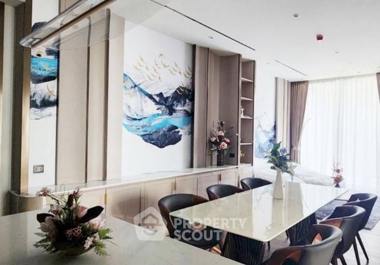 picture Pet-Friendly 2-Bed Condo For Sale At Muniq Langsuan, 9th Floor, BTS Ratchadamri (ID 3043595) - 3/9