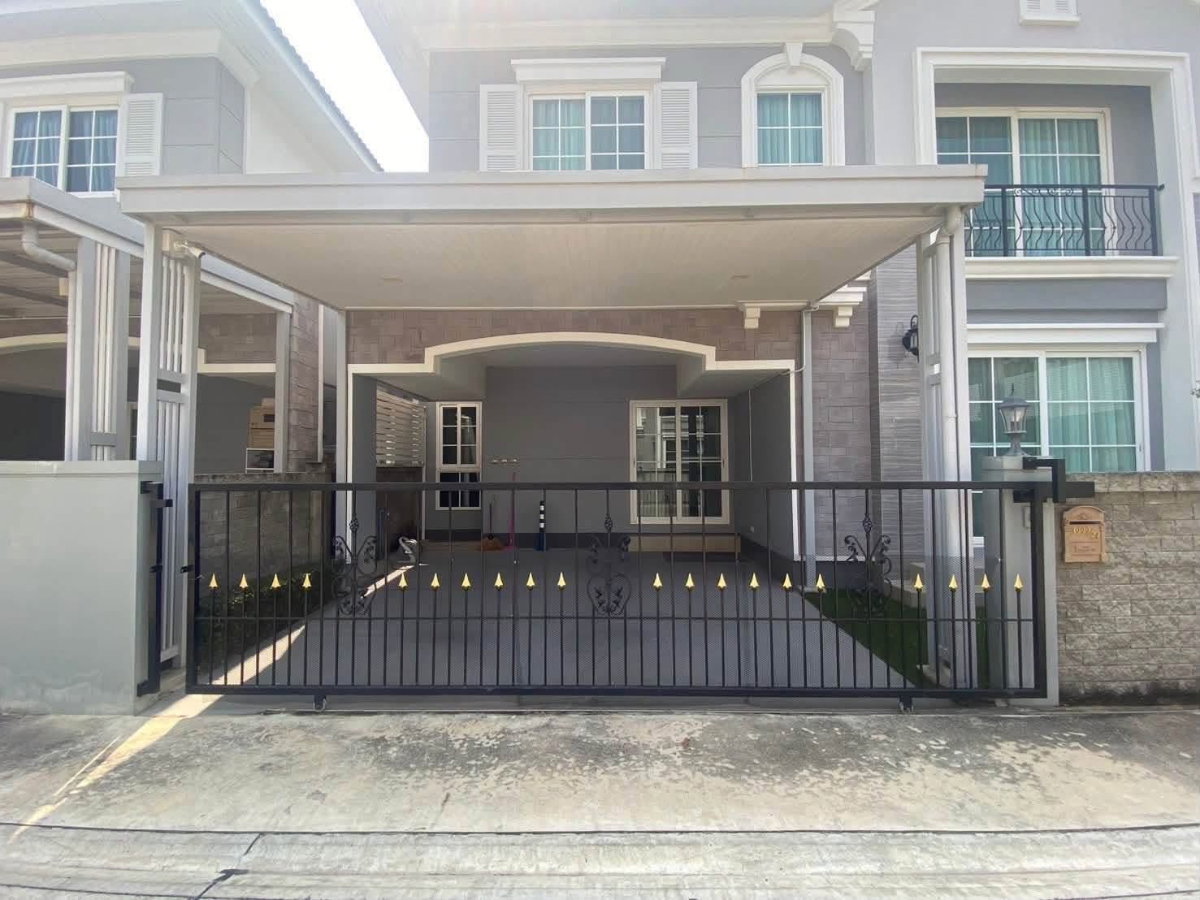 For rent,Corner detached house, Golden Neo Sukhumvit-LaSalle. Ready to move in (H6913)